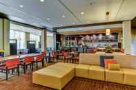 Bar, Kafe dan Lounge Courtyard by Marriott Bridgeport Clarksburg