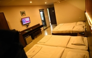 Bedroom 2 Hotel Campal