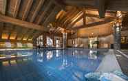 Swimming Pool 2 CGH Résidences & Spas Les Alpages de Champagny
