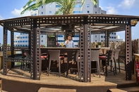 Bar, Cafe and Lounge Ramada Hotel and Suites by Wyndham Dubai JBR