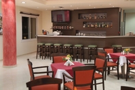 Bar, Cafe and Lounge Hotel Sea Breeze