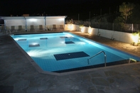 Swimming Pool Hotel Sea Breeze