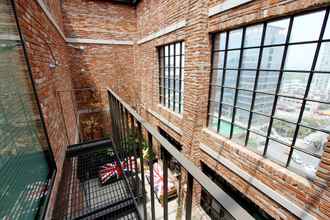 Lobby 4 Hotel Loft