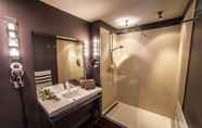 In-room Bathroom 2 Boa Hotel - BW Signature Collection - Lille Centre Gares