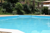 Swimming Pool Pietre Bianche