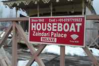 Exterior Houseboat Zaindari Palace