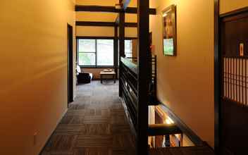 Lobi 4 Sakura Guest House - Hostel