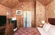 Bedroom 3 Travellers Haven Motel