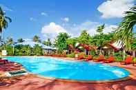 Swimming Pool Lanta Emerald Bungalow