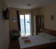 Bedroom 5 S1 - Studio Just 50m From the Beach With sea View