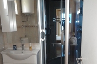 In-room Bathroom S1 - Studio Just 50m From the Beach With sea View