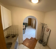 Others 2 One-bedroom Apartment Mato