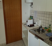 Others 3 One-bedroom Apartment Mato