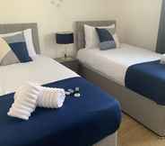 Others 2 Absolute Stay in Sherwood-free Parking-east Midlands Airport-contractors-family