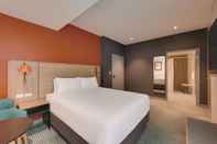 Bedroom Travelodge Hotel Hurstville Sydney