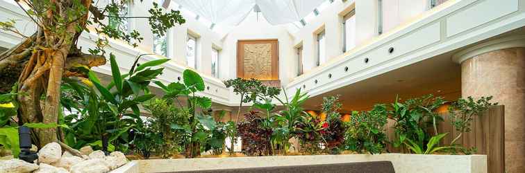 Lobby Oriental Hotel Okinawa Resort & Spa