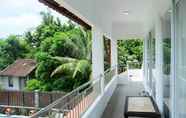 Kamar Tidur 2 Villa Prambanan Jogja with Private Swimming Pool by Simply Homy