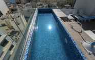 สระว่ายน้ำ 4 V Hotel Malta