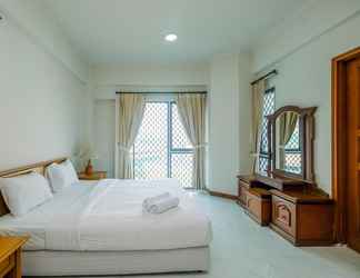 ห้องนอน 2 Spacious and Strategic 3BR Kondominium Juanda Apartment