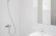 In-room Bathroom 2 Comfy and Modern Studio Bintaro Icon Apartment