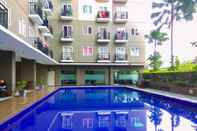 สระว่ายน้ำ Strategic and Simply Studio Sunter Park View Apartment