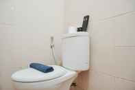 Toilet Kamar Strategic and Simply Studio Sunter Park View Apartment