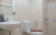 In-room Bathroom 7 Warm and Cozy 2BR Apartment Woodland Park Residence