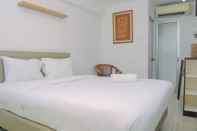 ห้องนอน Comfort and Minimalist Studio Bassura City Apartment