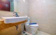 In-room Bathroom 7 Warm and Cozy Studio Room at Menteng Park Apartment