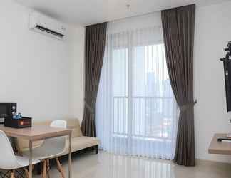 Kamar Tidur 2 Modern 1BR at Ciputra World 2 Apartment