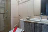 Toilet Kamar Best View & Strategic 2BR Apartment at Tamansari Papilio