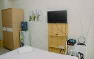 Kamar Tidur 3 Comfort Studio at Green Pramuka Apartment near Shopping Center