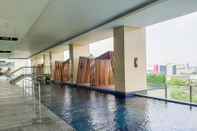 Kolam Renang Modern Studio Apartment at B Residence