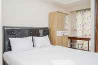 Bedroom Lovely Studio Apartment M-Town Residence near Summarecon Mall