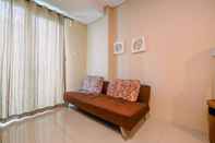 Ruang untuk Umum Cozy Stay 2BR Apartment Woodland Park Residence