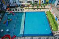 Swimming Pool Simply Strategic and Comfy Studio Paramount Skyline Apartment