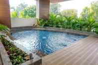 Swimming Pool Luxurious Studio at Capitol Suites Apartment