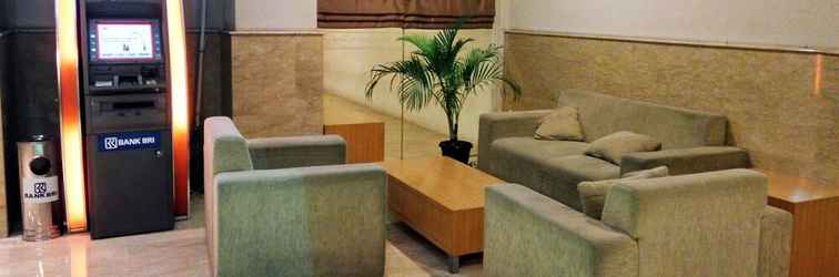 Lobby Comfort and Stylish Studio Signature Park Tebet Apartment