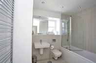 In-room Bathroom Amazing Aberdeen Home Close to the City Centre