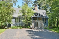 Exterior Serenity on Lake Owen