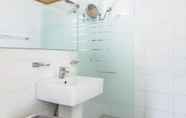 Toilet Kamar 3 Goseong Coast House Pension