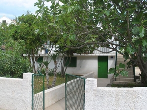 Exterior 4 Nice 2-bedroom Private House, 50 m Beach, Sutivan