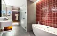 Toilet Kamar 2 Novotel Dongguan Songshan