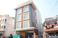 Exterior Goroomgo Royal Crown Puri