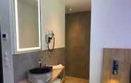 Toilet Kamar 4 Hotel B4