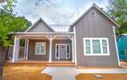 Exterior 3 Brand New Remodeled 3br/2.5ba House Near Downtown