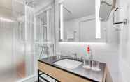 Toilet Kamar 5 IntercityHotel Wiesbaden