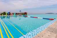 Swimming Pool Wyndham Wenzhou Cangnan Resort