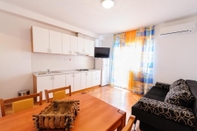 Bedroom A3 Apt w Balcony & sea View,2 min Walking to Beach