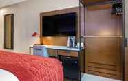 Bedroom 2 Comfort Inn JFK Airport